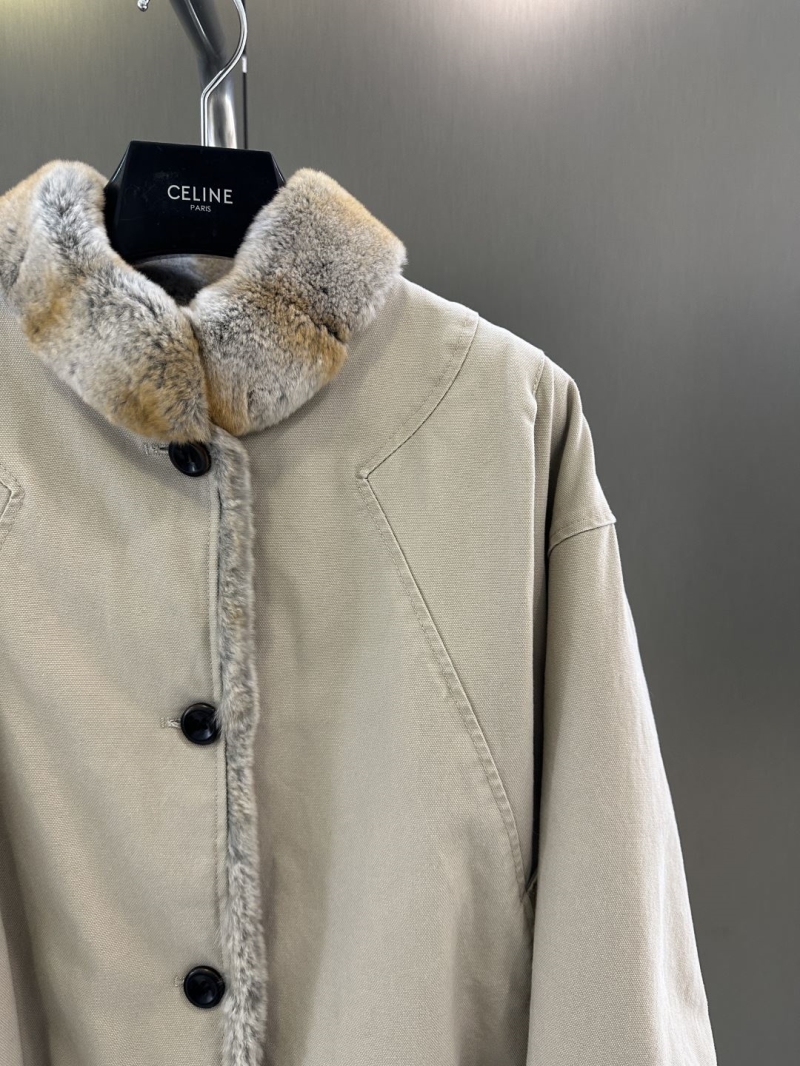 Ce1i*e outwears